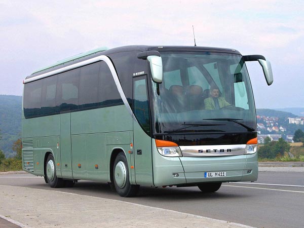 Комфортабельный туристический автобус Setra.
